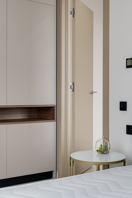 minimalist quiet bedroom door